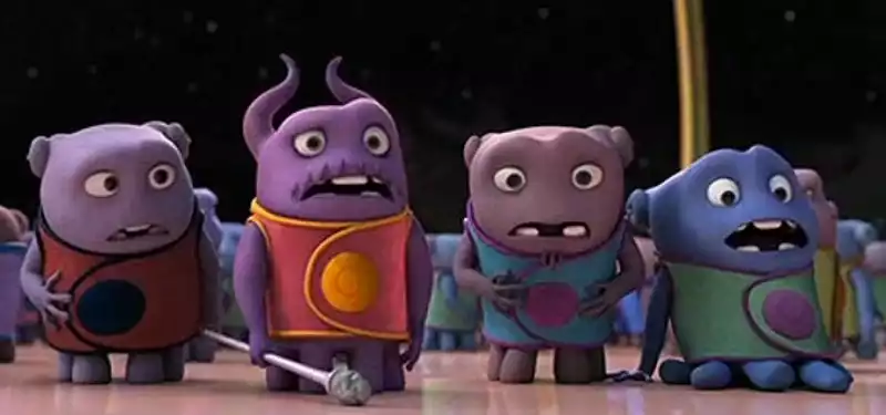 Dreamworks will promote the upcoming "home" with a new short "nearly home"