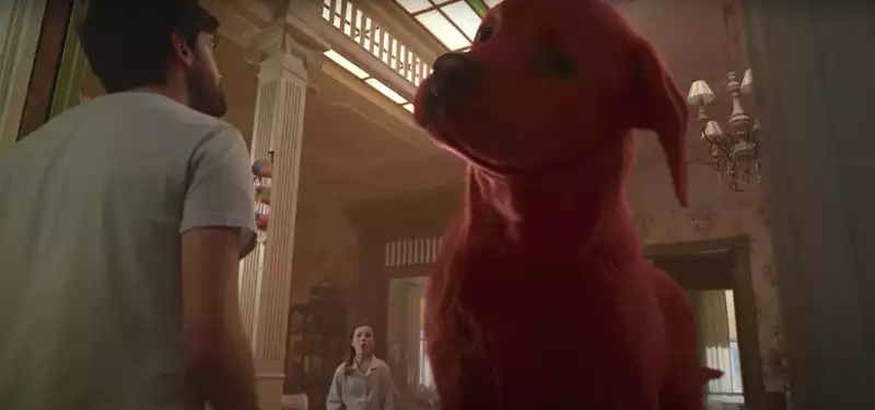 "Clifford's Big Red Dog" Threatens New York in First Trailer